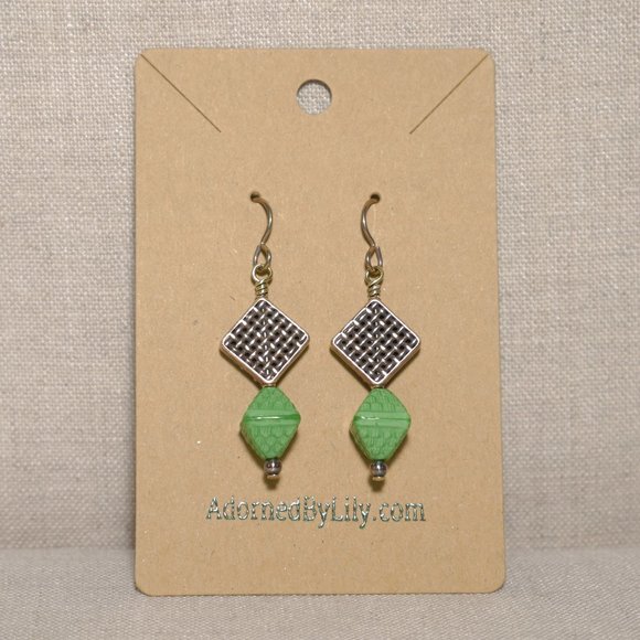 Hand Crafted Handmade Earrings Modern Green Glass & Copper Geometric Ear… - Picture 4 of 5